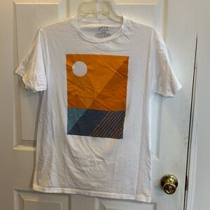 Apt. 9 White Short-Sleeve Tee with Orange & Blue Graphic
